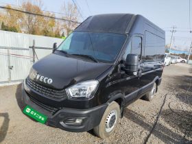 依维柯欧胜 2021款 2.0T 手动超瑞短轴高顶侧拉门F1A