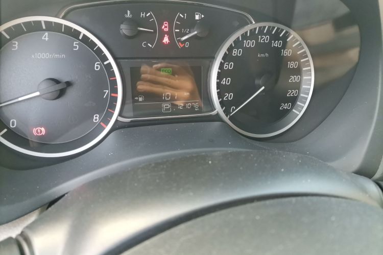 日产 轩逸 2016款 1.6XE CVT舒适版中控内饰15