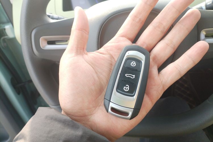 吉利银河 2024款 熊猫mini 200km 耐力熊中控内饰11