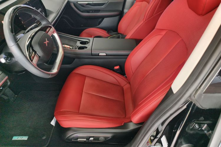 小鹏P7 2024款 P7i 550 Pro中控内饰19