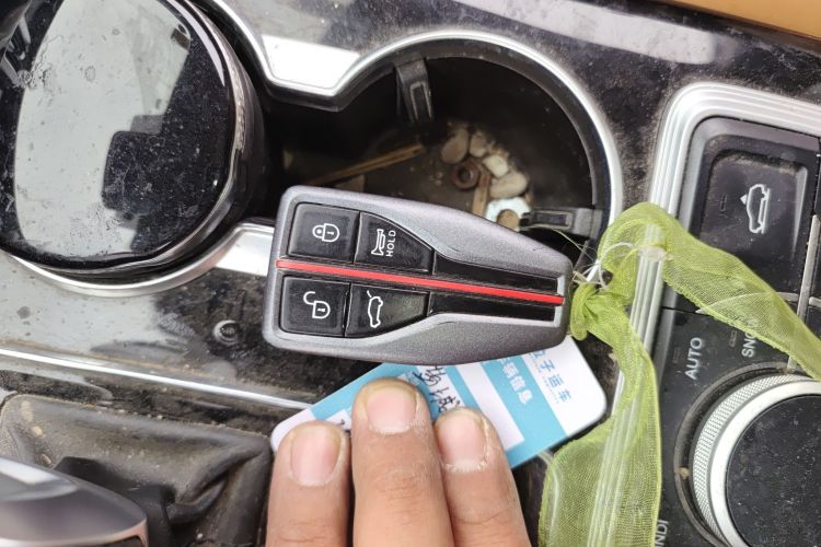 红旗HS7 2019款 3.0T 自动四驱智联旗畅版中控内饰7001