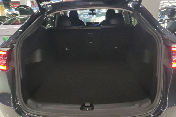 特斯拉 Model Y 2022款 长续航全轮驱动版机舱底盘23