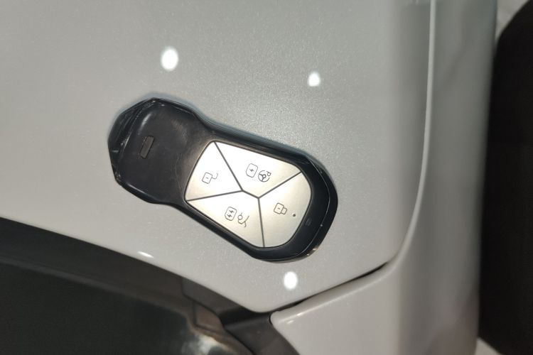 小鹏P7 2022款 625E中控内饰11