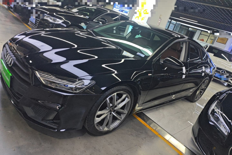 奥迪A7 2020款 40 TFSI 豪华型车身外观4
