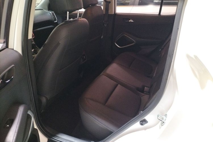 北京现代ix35 2019款 2.0L 自动两驱智勇·畅享版 国VI中控内饰21