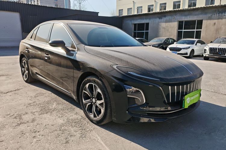 红旗E-QM5 2023款 改款 基础出行版车身外观3