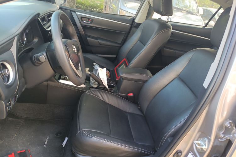 丰田 卡罗拉 2017款 改款 1.2T S-CVT GL局部细节19