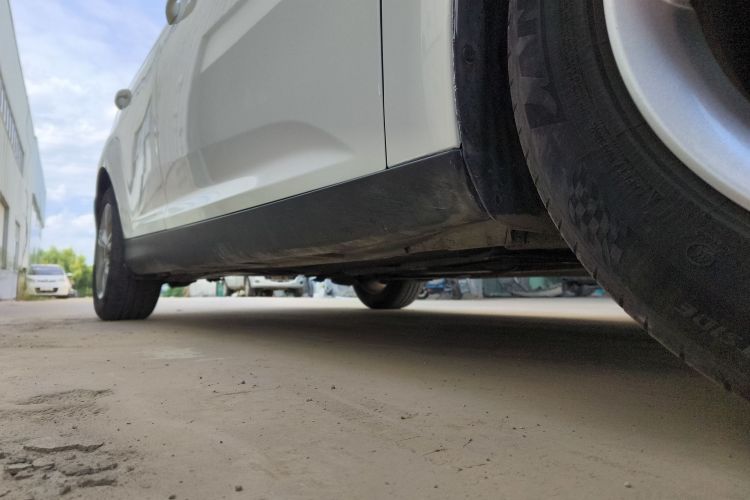 福特 福克斯 2015款 三厢 1.6L 自动舒适型局部细节9001