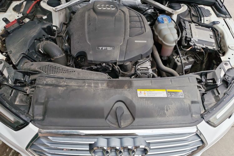 奥迪A4L 2018款 30周年年型 40 TFSI 时尚型局部细节24