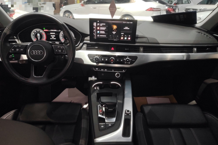 奥迪A4L 2022款 40 TFSI 时尚动感型中控内饰18