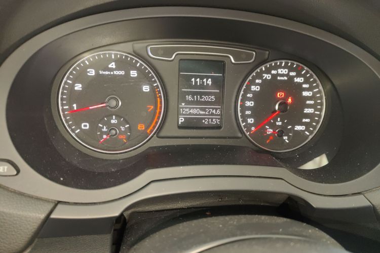 奥迪Q3 2015款 30 TFSI 舒适型中控内饰14