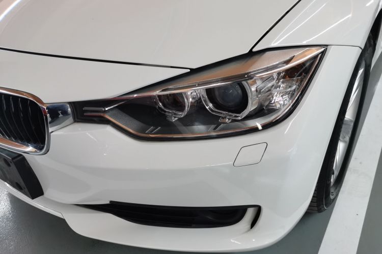 宝马3系 2014款 320i 时尚型局部细节36