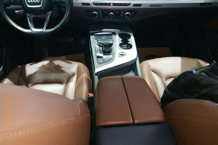 奥迪Q7 2018款 45 TFSI 技术型局部细节18