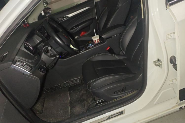 荣威i6 2017款 20T 自动互联网智尊版中控内饰19