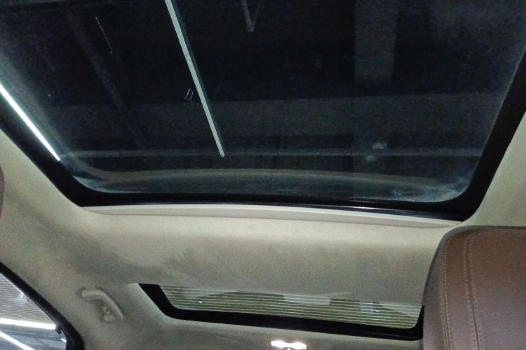 捷豹XFL 2018款 XFL 2.0T 250PS 豪华版局部细节22