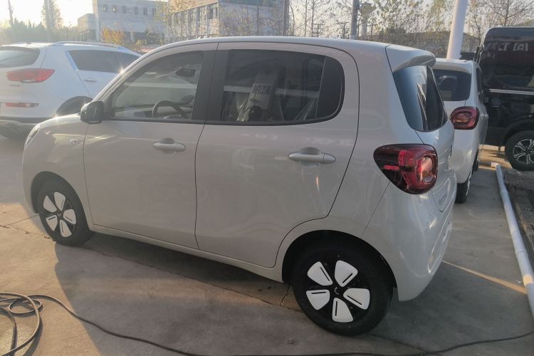 五菱汽车 宏光MINIEV 2025款 四门版 进阶款车身外观4