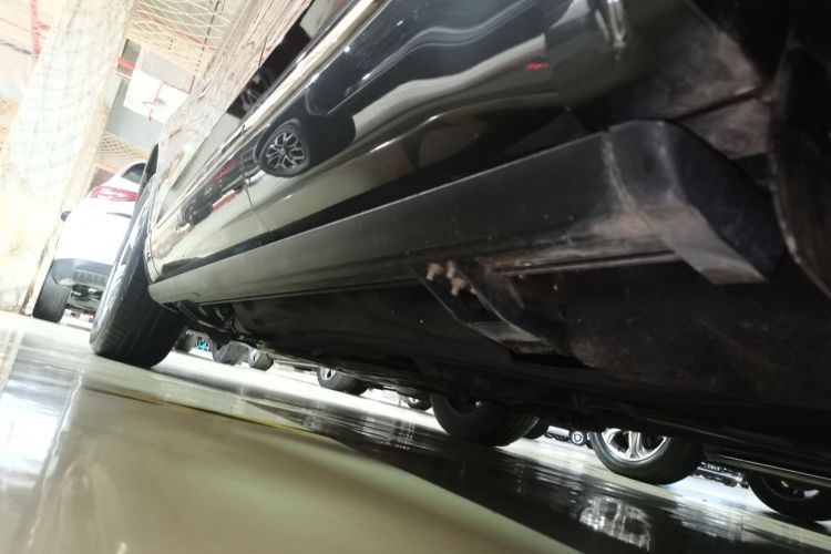 福特 探险者 2020款 EcoBoost 285 后驱风尚版 6座局部细节9002