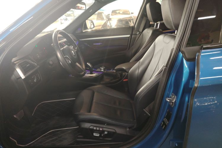 宝马3系GT 2019款  320i M运动曜夜版局部细节19