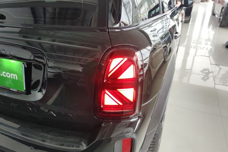 MINI JCW COUNTRYMAN 2021款 2.0T JOHN COOPER WORKS ALL-IN车身外观9