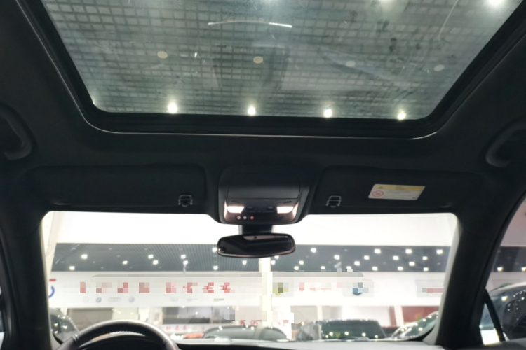 凯迪拉克XT4 2021款 28T 两驱豪华型中控内饰22