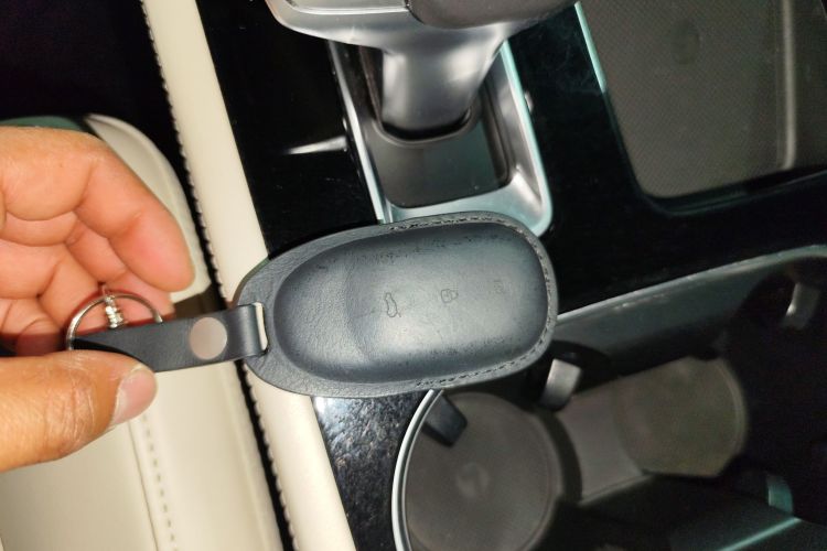 理想汽车 理想ONE 2020款 增程6座版中控内饰11