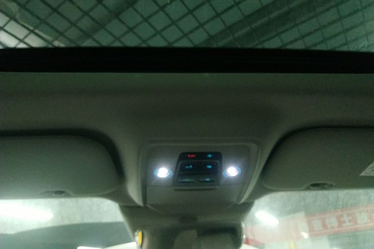 腾势D9 2022款 DM-i 970 四驱尊荣型中控内饰22