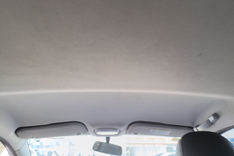 奇瑞 小蚂蚁 2022款 改款 甜粉款 半糖版 磷酸铁锂 30.7kWh 30kW 301km中控内饰22