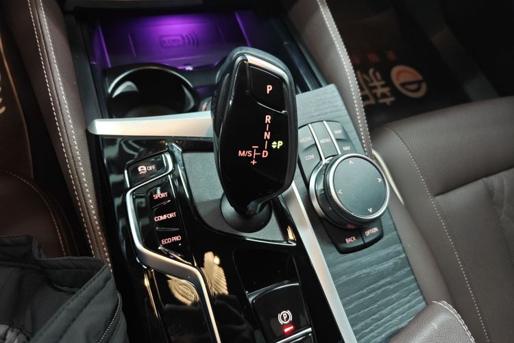 宝马5系 2023款 530Li 领先型 M运动套装局部细节18