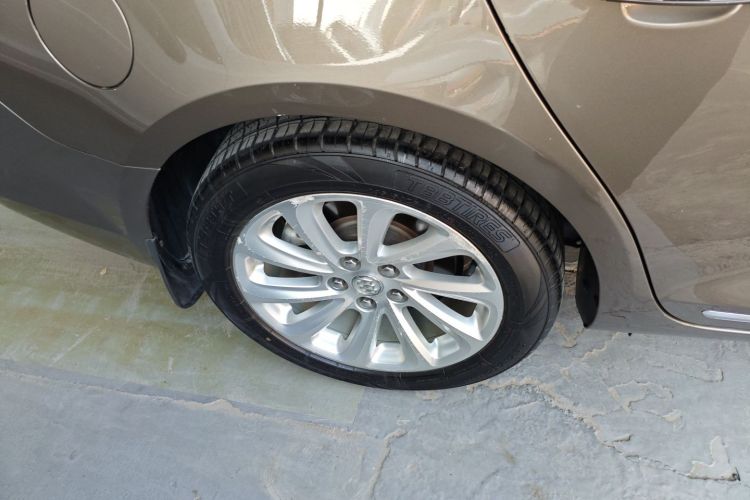 别克 君越 2014款 2.0T SIDI 精英技术型车身外观6004