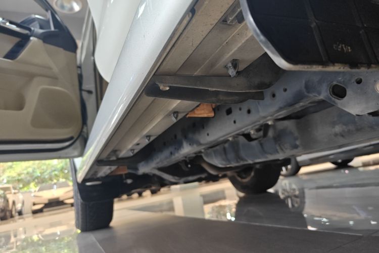 丰田 普拉多 2016款 3.5L 自动TX-L NAVI局部细节9002