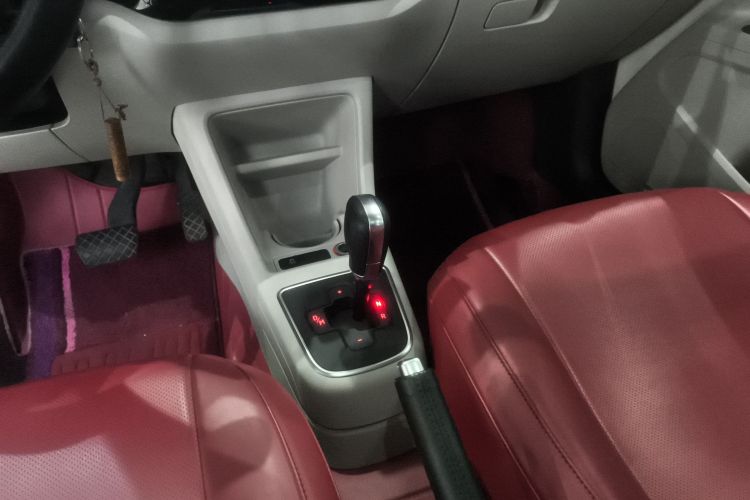 大众up! 2015款 1.0L high up!中控内饰18