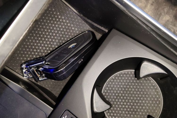 宝马X5(进口) 2022款 xDrive40i 尊享型 M运动套装中控内饰11