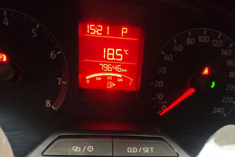 大众 捷达 2015款 质惠版 1.6L 自动时尚型中控内饰15