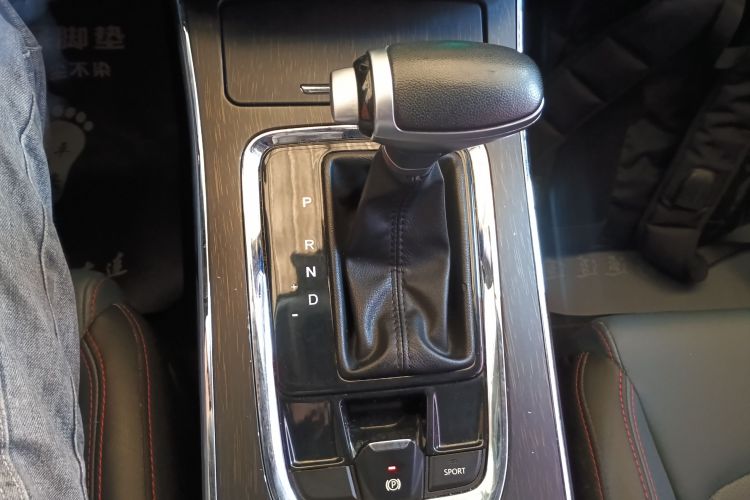 SWM斯威汽车 SWM斯威G05 2021款 PRO 1.5T 自动豪华型 7座中控内饰18