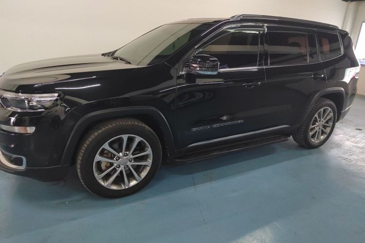 Jeep 大指挥官 2018款 2.0T 两驱进享版 国V车身外观6003