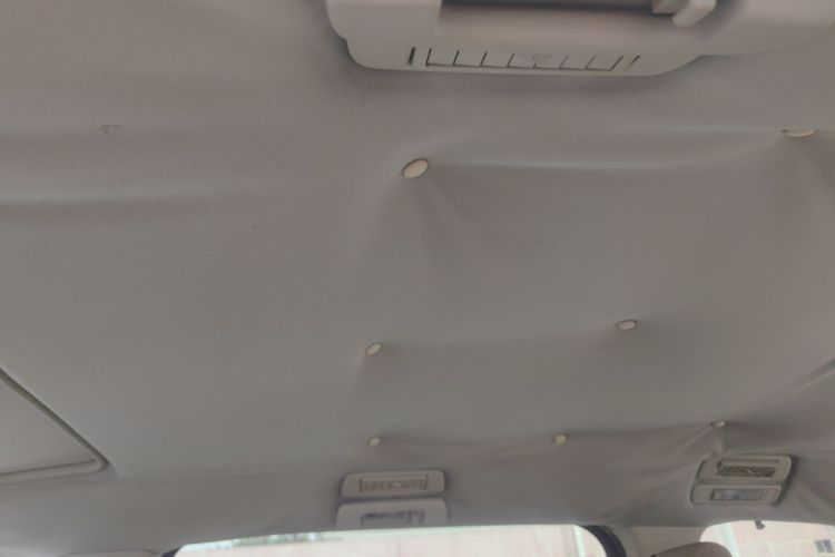 别克GL8 2015款 2.4L 豪华商务尊享版局部细节22