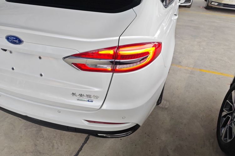 福特 蒙迪欧 2018款 EcoBoost 180 智控时尚型 国VI车身外观9
