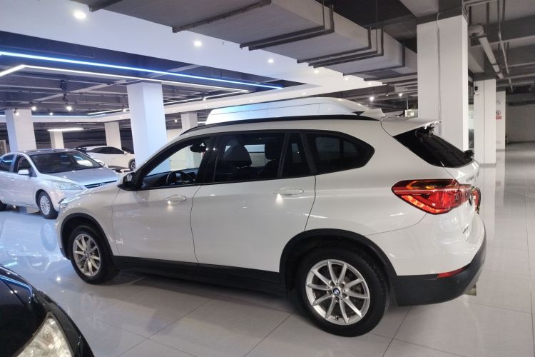 宝马X1 2019款 sDrive18Li 时尚型车身外观6003