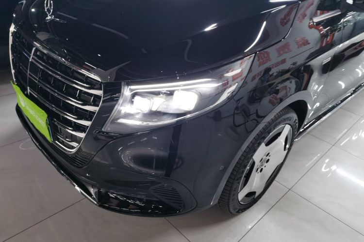 奔驰V级 2024款 V 300 L 长轴距豪华版局部细节36