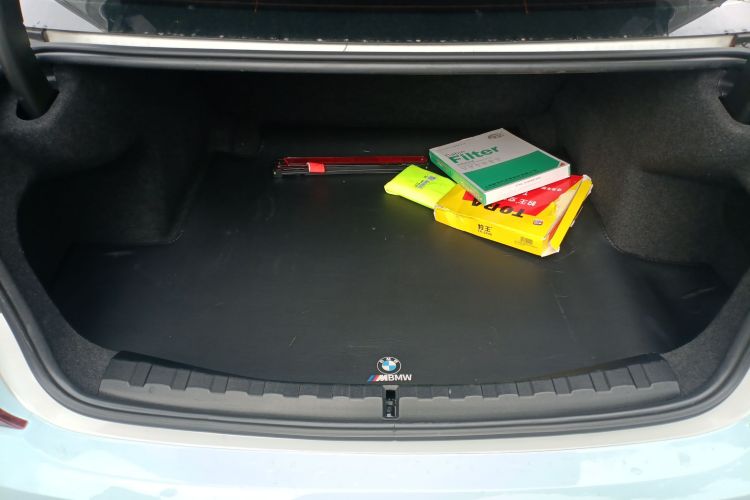 宝马3系 2021款 改款二 325Li M运动套装中控内饰23