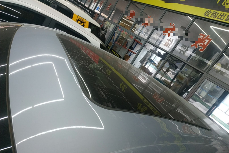 哪吒汽车 哪吒L 2024款 增程 310 闪充红衣版车身外观57