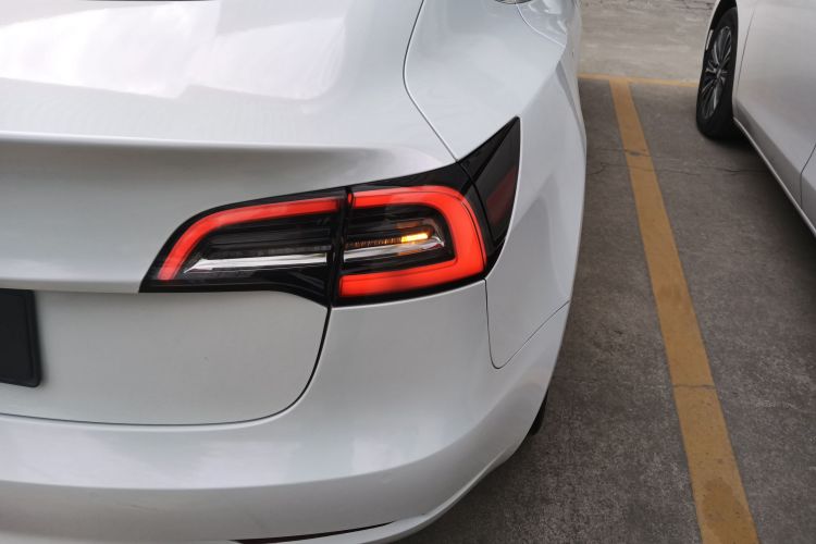 特斯拉 Model 3 2020款 改款 标准续航后驱升级版车身外观9