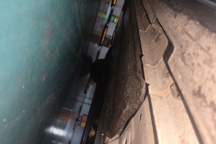 长安UNI-V 2025款 第三代 2.0T 劲速型局部细节9001