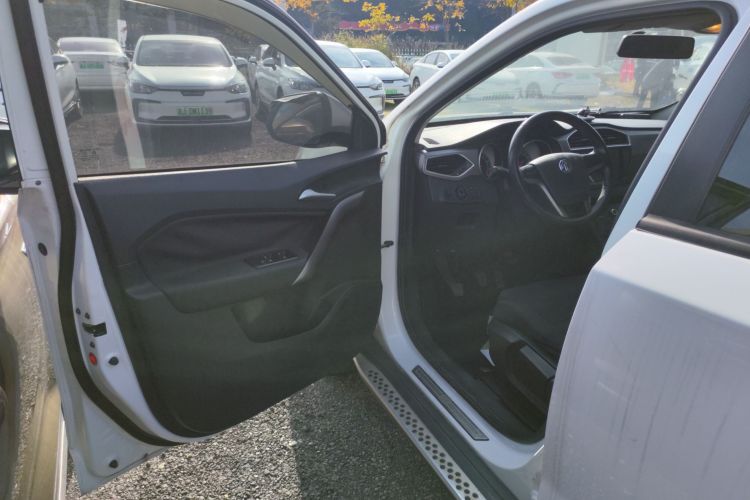 名爵 锐腾 2015款 1.5TGI 手动精英版中控内饰7003