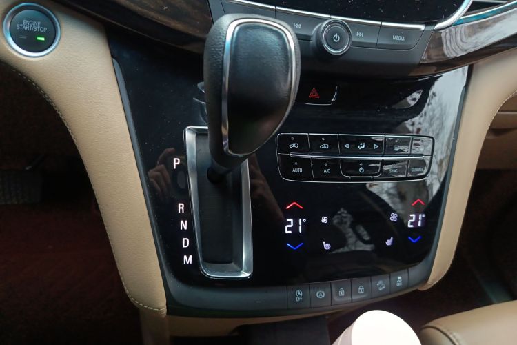 别克GL8 2017款 ES 28T 豪华型 国V中控内饰18