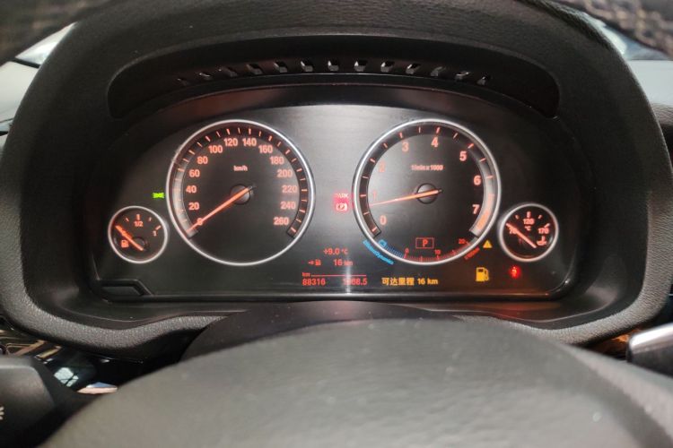 宝马X4 2014款 xDrive20i X设计套装局部细节14