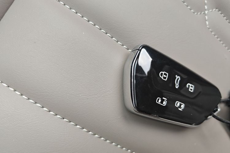 大众 威然 2024款 330TSI 豪华版中控内饰11