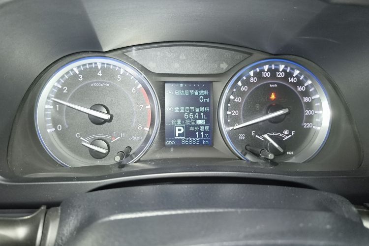 丰田 汉兰达 2015款 2.0T 四驱豪华版 7座局部细节14