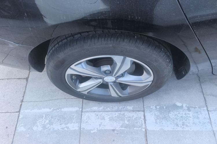 吉利汽车 帝豪GL 2018款 1.4T DCT精英智联型车身外观6003