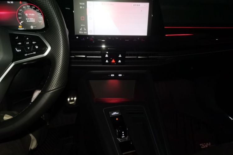 大众 高尔夫 2023款 280TSI DSG R-Line 20周年纪念版中控内饰16